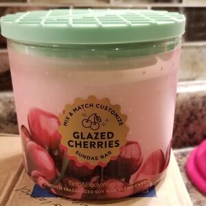 GLAZED CHERRIES CANDLE